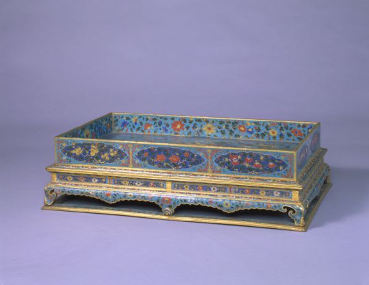 Cloisonne backgammon board with lion roundels, The Palace Museum