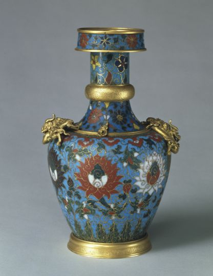 Cloisonne 'Interlocking Lotus' Tibetan-offerings vase, The Palace Museum