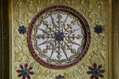 铜镀金亭式跑鸭转人钟(局部)