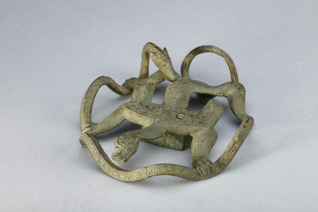春秋 蟠虺纹簋座
