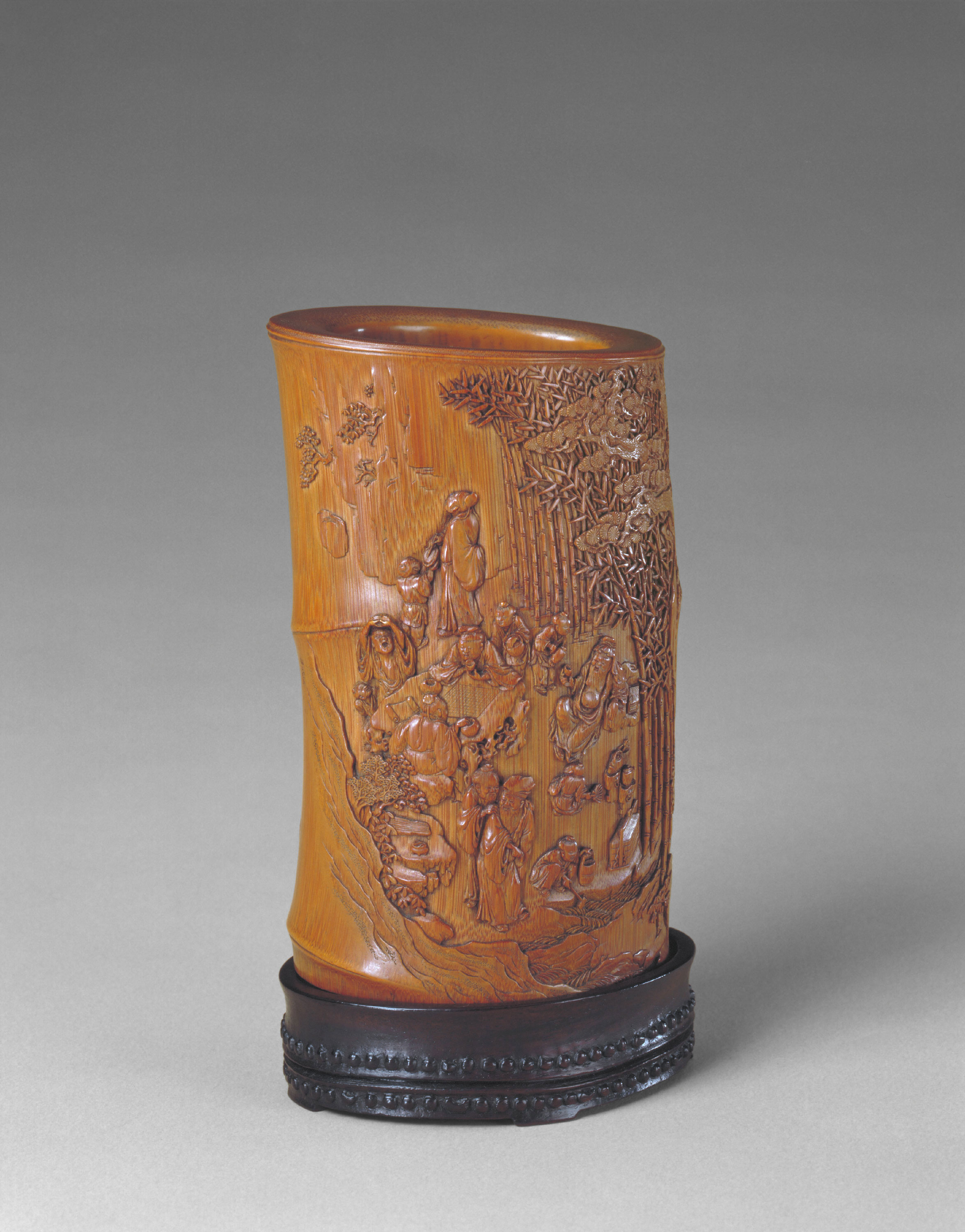 尚勋款竹雕竹林七贤八骏图笔筒